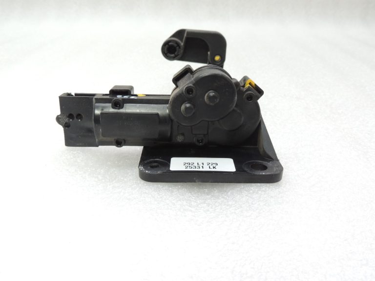 Chrysler Grand Voyager V Logu regulatora servomotors aizmugurējais kreisais 04717607AB