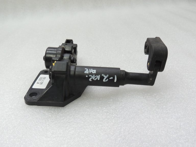 Chrysler Grand Voyager V Logu regulatora servomotors aizmugurējais kreisais 04717607AB