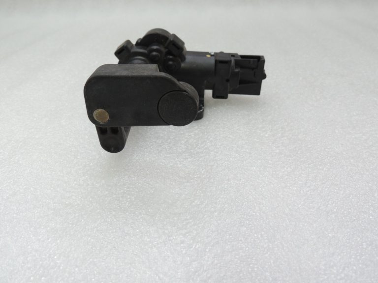Chrysler Grand Voyager V Logu regulatora servomotors aizmugurējais kreisais 04717607AB