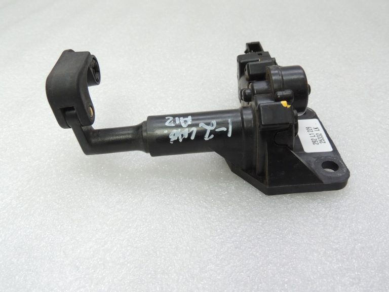 Chrysler Grand Voyager V Aizmugurējā loga regulatora servomotors pa labi 04717606AB