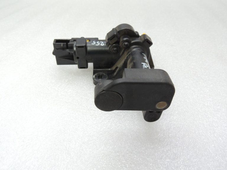 Chrysler Grand Voyager V Aizmugurējā loga regulatora servomotors pa labi 04717606AB