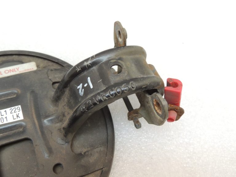 Chrysler Grand Voyager V Degvielas uzpildes tvertnes vāciņš degvielas uzpildes vāks melns PXR / QXR 5116393AA