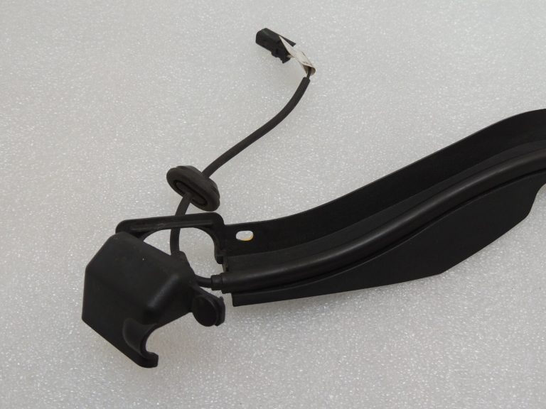 Chrysler Grand Voyager V aizmugurējo durvju sensors kreisais 04894599AA