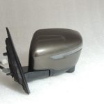 Sākotnējā aprīkojuma Nissan Qashqai J11 kreisais salokāmo durvju spogulis 963024EH8E 96302HV59A CAP