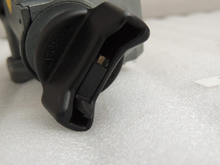 Suzuki SX4 stūres bloķētājs aizdedzes slēdzene stūres bloķētājs 37107-58893