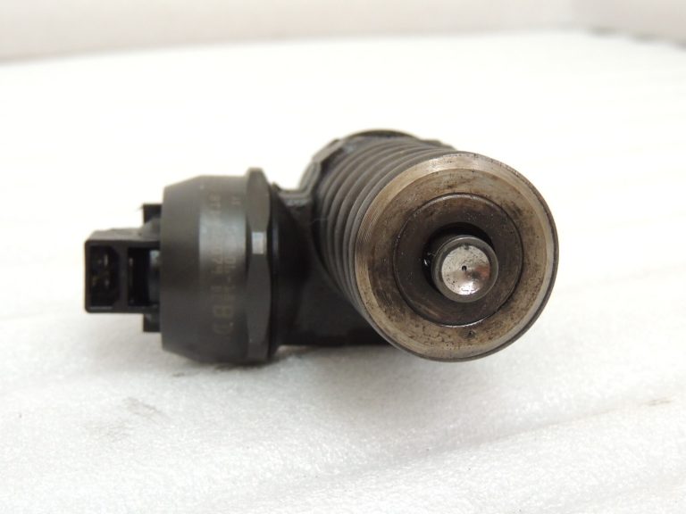 VW Sharan Frod Galaxy Seat 1.9TDI Inžektora iesmidzinātājs 1x 038130073AK