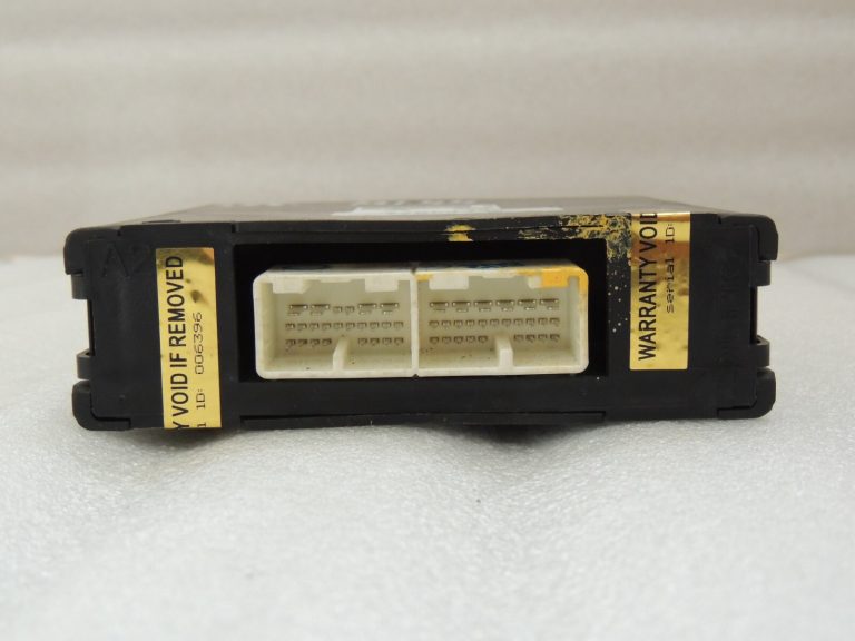 Mitsubishi Outlander III PHEV parkošanās palīgsistēmas vadības bloks 8631B053 PDC bloks
