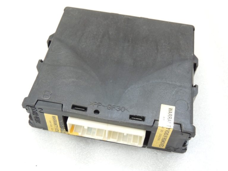 Mitsubishi Outlander III PHEV parkošanās palīgsistēmas vadības bloks 8631B053 PDC bloks