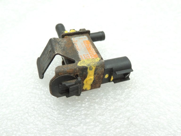 Toyota Rav4 2.0VVTi vakuuma vārsta solenoīda vārsts 25860-28040 136200-2370