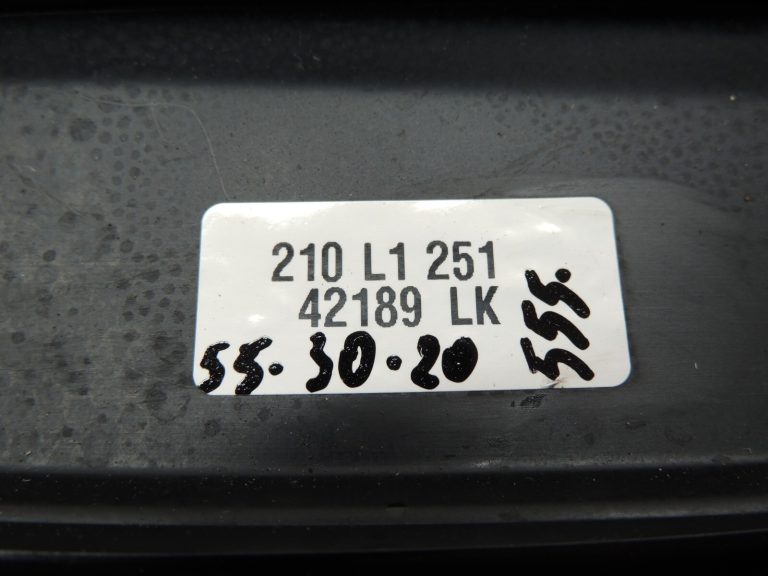 Nissan X-Trail T32 1,6DCi R9M inžektora vāks 1626500Q0A