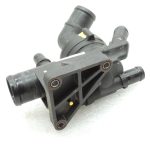 Nissan X-Trail T32 1,6DCi R9M 11061-00Q2C Termostata korpuss 1106100Q2C