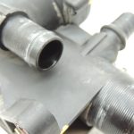 Nissan X-Trail T32 1,6DCi R9M 11061-00Q2C Termostata korpuss 1106100Q2C
