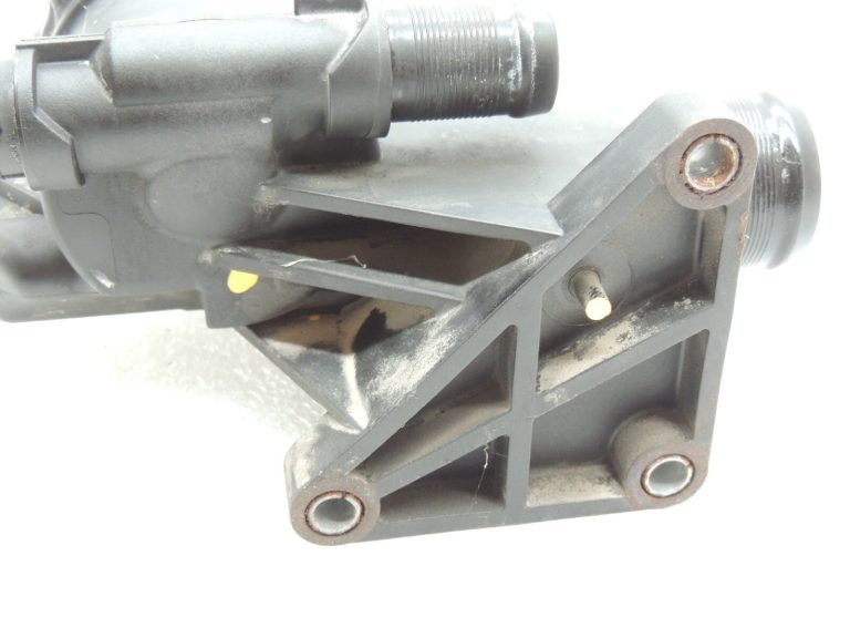 Nissan X-Trail T32 1,6DCi R9M 11061-00Q2C Termostata korpuss 1106100Q2C