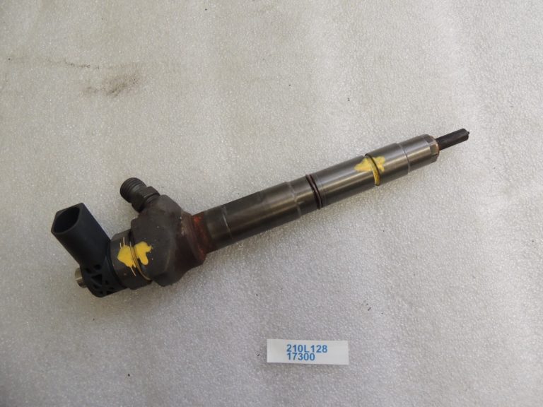 VAG VW Audi Škoda 2.0TDi degvielas iesmidzinātājs 03L130855CX 0986435167