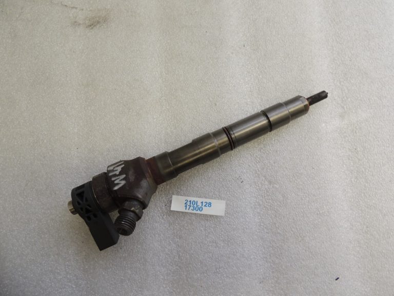 VAG VW Audi Škoda 2.0TDi degvielas iesmidzinātājs 03L130855CX 0986435167