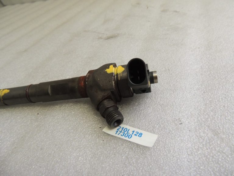 VAG VW Audi Škoda 2.0TDi degvielas iesmidzinātājs 03L130855CX 0986435167