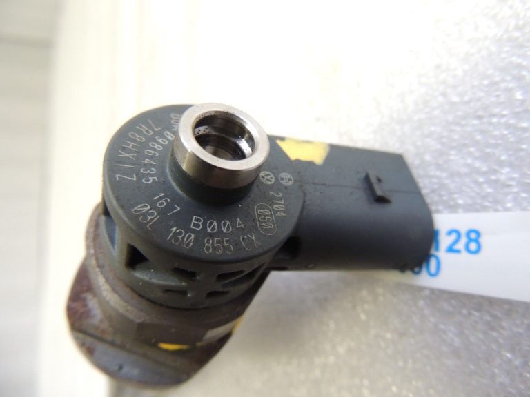 VAG VW Audi Škoda 2.0TDi degvielas iesmidzinātājs 03L130855CX 0986435167