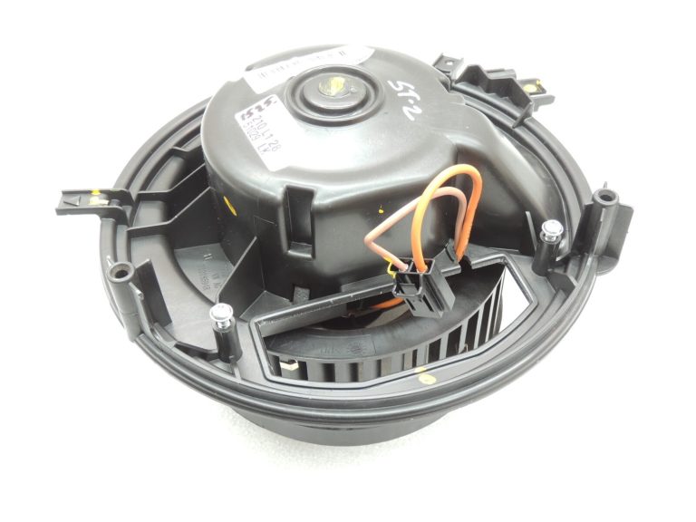 Oriģinālais oriģinālais Seat Cupra Leon KL8 ventilatora motors Ventilatora motors 5WB819021A
