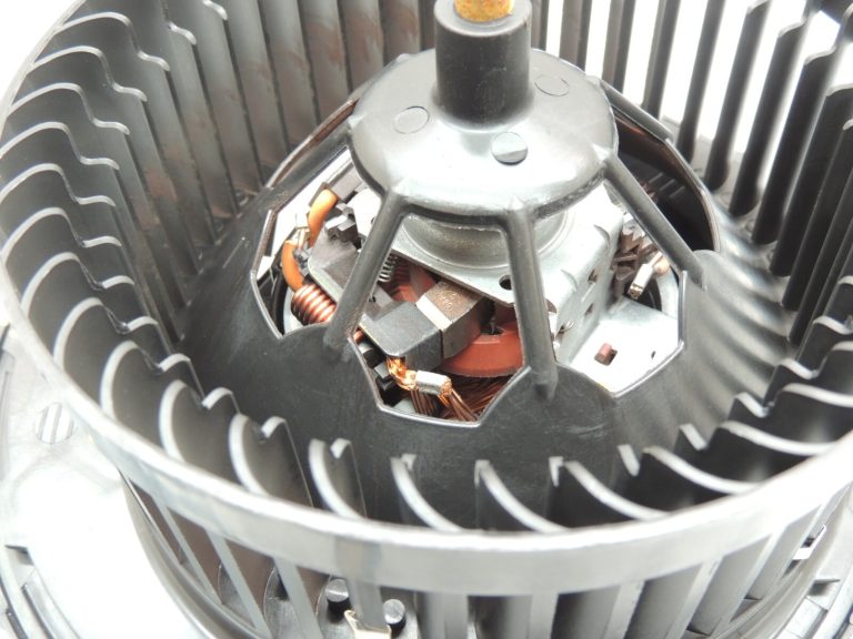 Oriģinālais oriģinālais Seat Cupra Leon KL8 ventilatora motors Ventilatora motors 5WB819021A