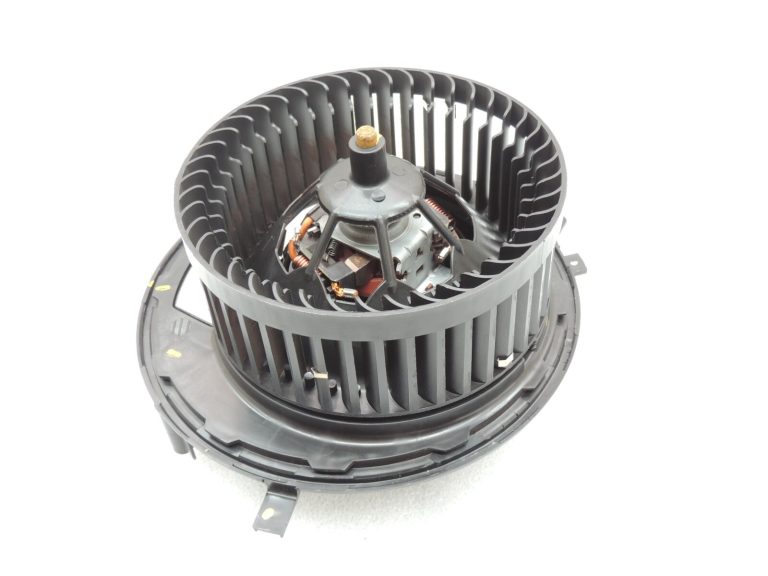 Oriģinālais oriģinālais Seat Cupra Leon KL8 ventilatora motors Ventilatora motors 5WB819021A