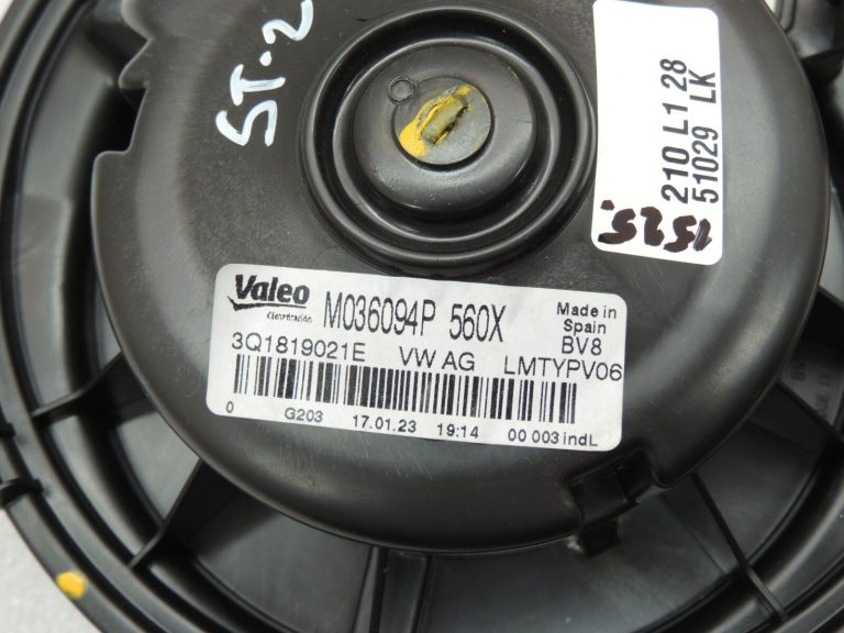 Oriģinālais oriģinālais Seat Cupra Leon KL8 ventilatora motors Ventilatora motors 5WB819021A