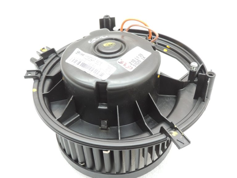 Oriģinālais oriģinālais Seat Cupra Leon KL8 ventilatora motors Ventilatora motors 5WB819021A