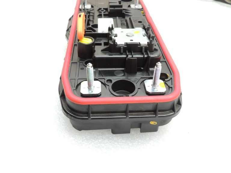 Seat Cupra Leon KL8 pārnesumu pārslēgšanas svira 5WA713033BR 5WA713033CC