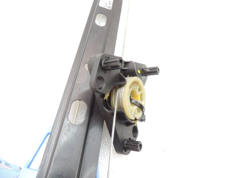 Oriģinālais VW Tiguan 5N Aizmugurējā kreisā stikla regulators 5N0839461A