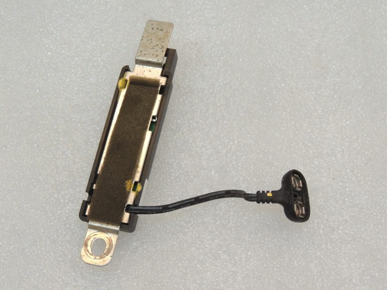 Oriģinālais Chrysler Grand Voyager V radio antenas pastiprinātājs 05064324AC