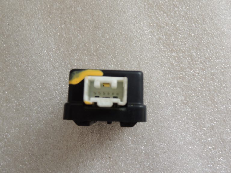 MAZDA 3 BK 1.6D Dīzeļdzinēja vadības bloks 6M6112A650BB 0281012530 6M61-12A650-BB