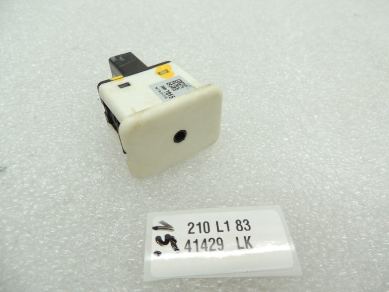 Opel Antara AUX savienojuma ligzda 20897015 4802814 AUX ieeja