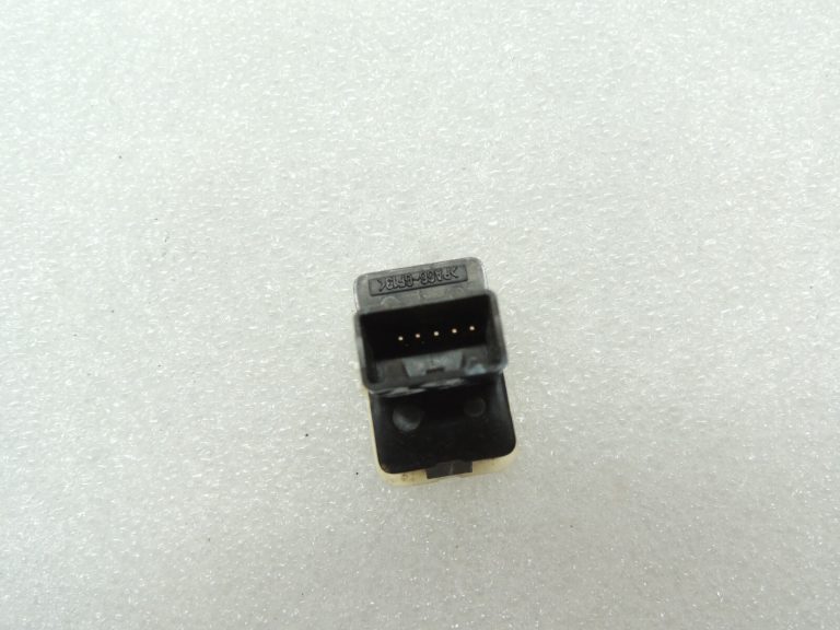 Opel Antara AUX savienojuma ligzda 20897015 4802814 AUX ieeja