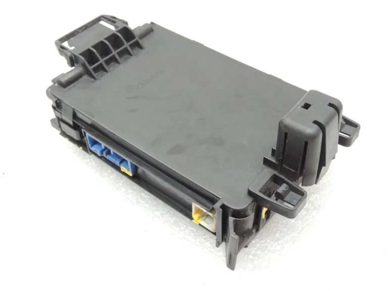 Mazda CX5 Vadības bloks virsbūves modulis G46C675Y0B Vadības bloks G46C-67-5Y0B