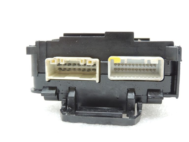 Mazda CX5 Vadības bloks virsbūves modulis G46C675Y0B Vadības bloks G46C-67-5Y0B