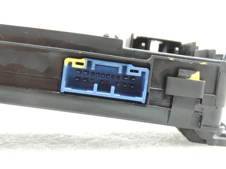 Mazda CX5 Vadības bloks virsbūves modulis G46C675Y0B Vadības bloks G46C-67-5Y0B