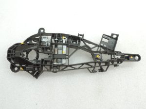 Opel Insignia B Front left exterior door handle holder frame 13515513