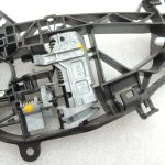 Opel Insignia B Priekšējais kreisais ārējo durvju roktura turētāja rāmis 13515513