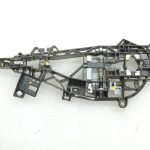 Opel Insignia B Aizmugures kreisās ārdurvju roktura turētāja rāmis 13515507