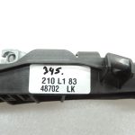 Opel Insignia B Aizmugures kreisās ārdurvju roktura turētāja rāmis 13515507