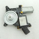 Opel Insignia B Aizmugurējā kreisā loga regulatora motors 39176511 Liftera motors Aizmugurējais kreisais
