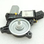 Opel Insignia B Aizmugurējā kreisā loga regulatora motors 39176511 Liftera motors Aizmugurējais kreisais