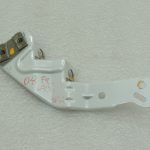 Opel Insignia B Hečbeks 42C / GP6 Priekšējā labā dubļusarga kronšteins 39063368