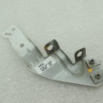 Opel Insignia B Hečbeks 42C / GP6 Priekšējā labā dubļusarga kronšteins 39063368