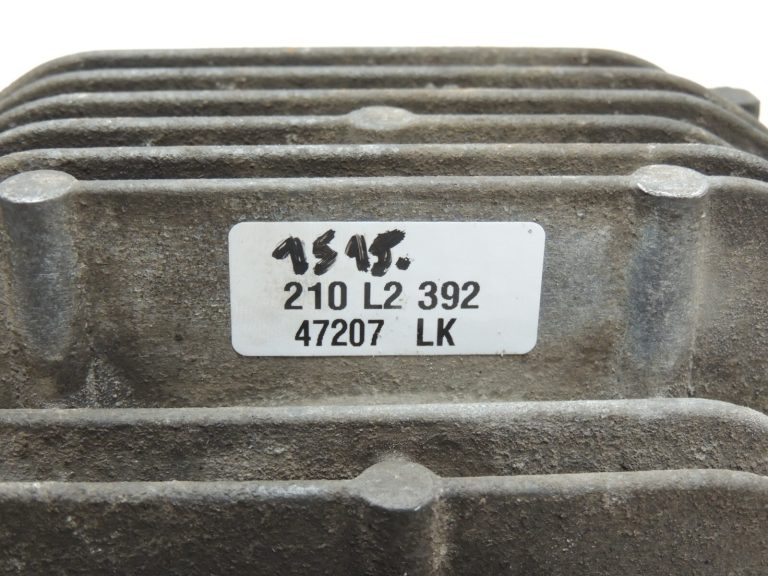 Nissan Navara II D40 3.0DCi aizmugurējās ass diferenciāļa vāciņš 38351EB06B
