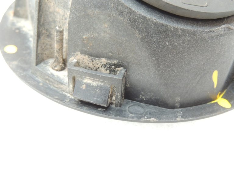 Chrysler Grand Voyager V 2.8CRDi degvielas uzpildes kameras korpuss 05020852AA