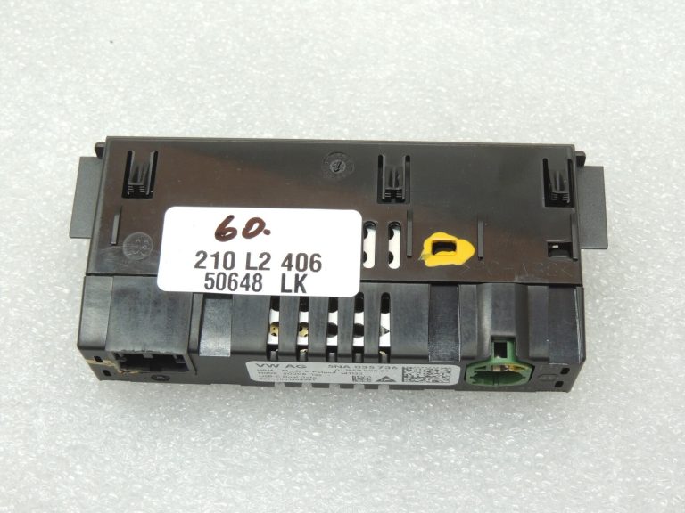 Seat Cupra Leon KL8 priekšējais dubultā porta lādētājs C tipa 5NA035736