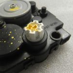 Lexus priekšējo lukturu piedziņa adaptīvais izlīdzināšanas motors pa labi