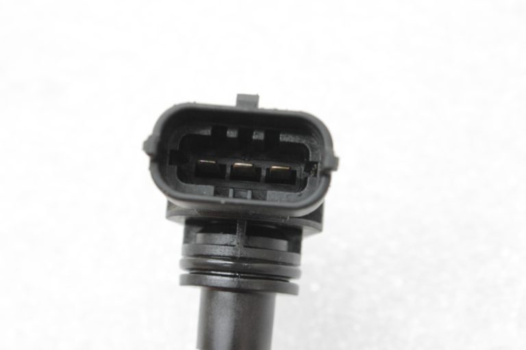 Mercedes Benz AMG M156 (156.984) Sadales vārpstas sensors kreisais labais A0061537128