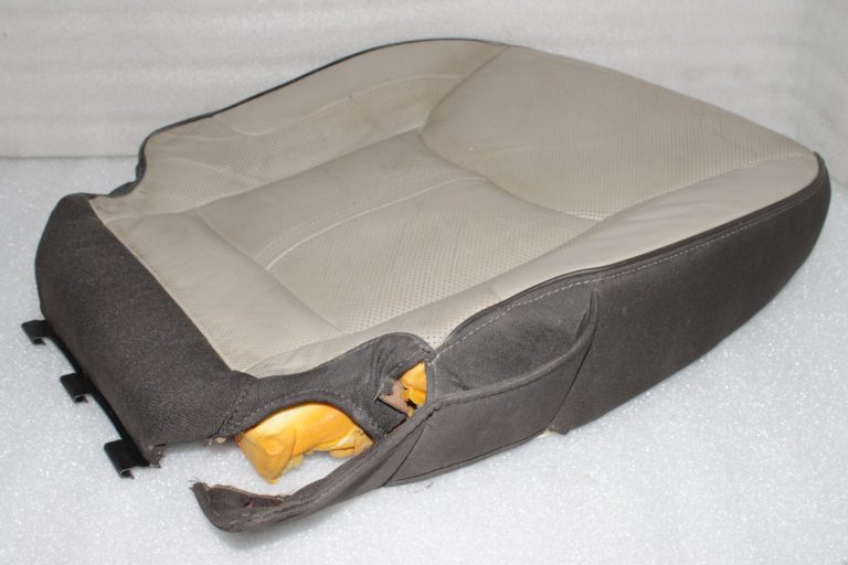 Lancia Thema II priekšējo kreiso sēdekļu spilvens Mochacino āda K68138323AA