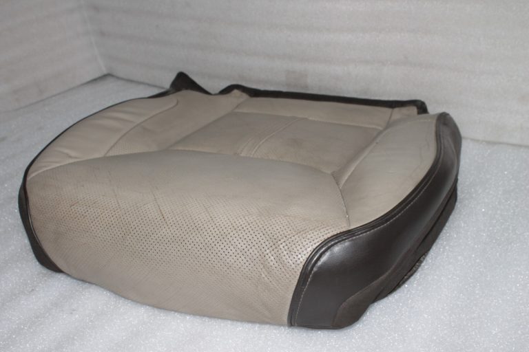 Lancia Thema II priekšējo kreiso sēdekļu spilvens Mochacino āda K68138323AA